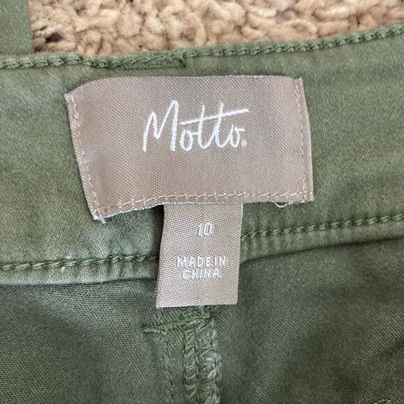 Motto army style pants convertible length pants w/great pockets - Picture 10 of 11